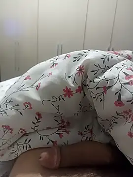 JovanRJ online show from October 31, 12:06 pm