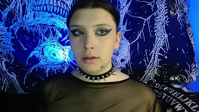 mikaskullcs online show from December 5, 9:00 pm