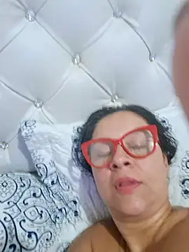 Amadamilf1980 online show from October 20, 4:35 am