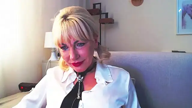 GabrielleTrue online show from October 2, 6:09 am