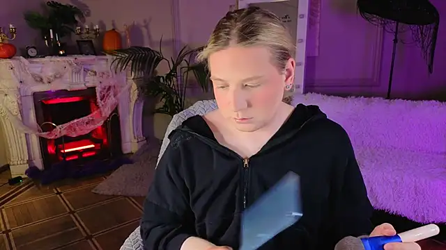 Jes Solar online show from October 31, 9:05 pm