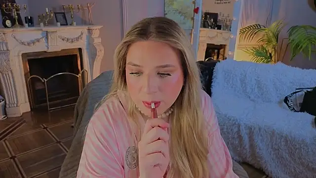 Jes Solar online show from April 2, 10:40 pm