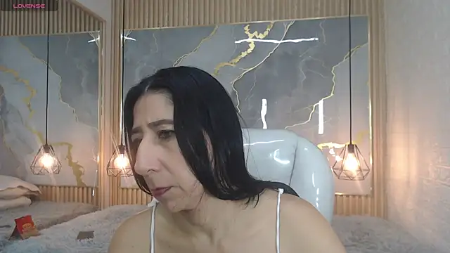 Snapshot of nei_girl chatting on November 15, 11:29 am nei girl online show from November 15, 11:29 am