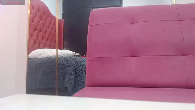 nei girl online show from April 13, 11:48 am