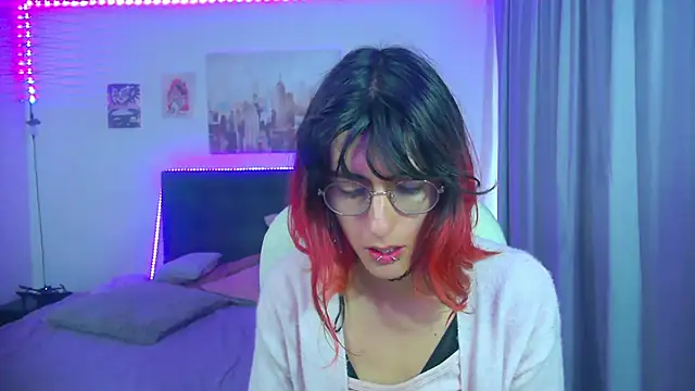 Snapshot of goth_minerva chatting on April 29, 1:37 pm goth minerva online show from April 29, 1:37 pm