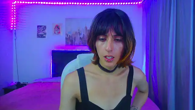 Snapshot of goth_minerva chatting on June 11, 4:27 pm goth minerva online show from June 11, 4:27 pm