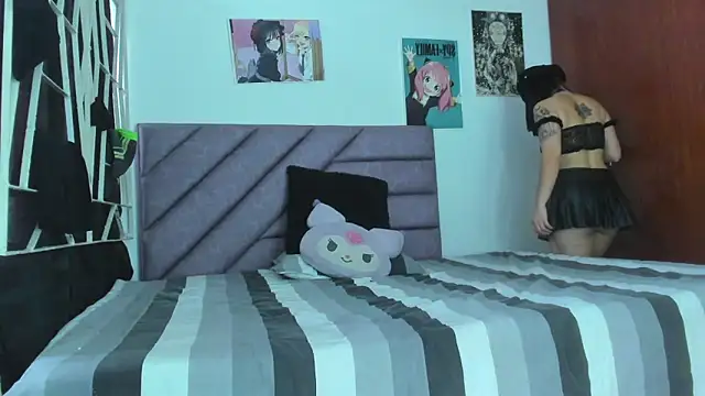 KARINNA  RAVEN online show from February 12, 9:32 pm