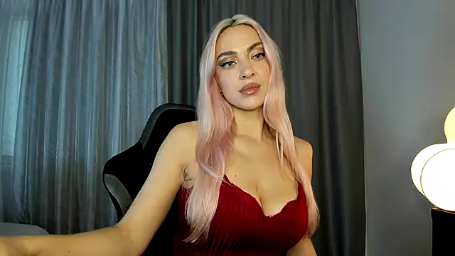 Snapshot of _Miss_Valentina_ chatting on October 28, 11:03 am  Miss Valentina  online show from October 28, 11:03 am