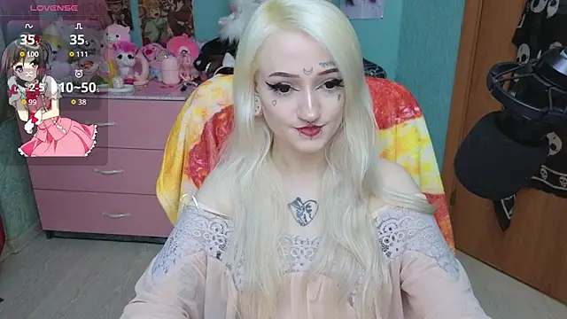 Snapshot of Manuela_unicorn chatting on May 14, 7:53 pm Manuela unicorn online show from May 14, 7:53 pm