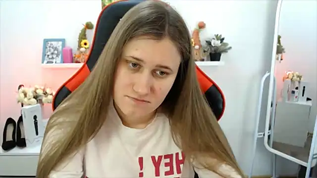 Lucky Lana online show from February 5, 3:22 am