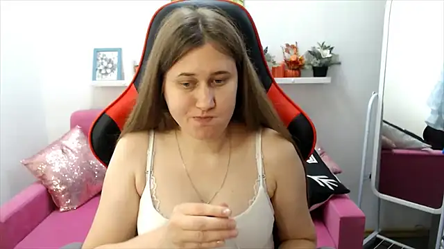 Snapshot of Lucky_Lana chatting on July 22, 2:58 am Lucky Lana online show from July 22, 2:58 am