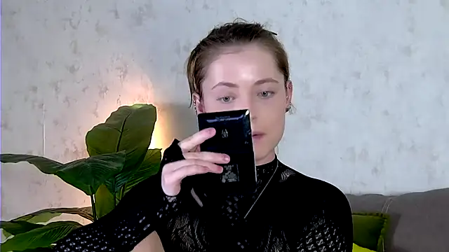 AshleyD  online show from November 6, 2:07 pm