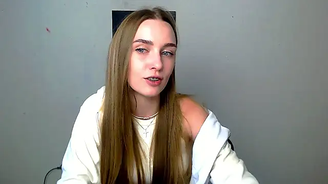 Snapshot of Doll_Angelina chatting on July 30, 6:01 am Doll Angelina online show from July 30, 6:01 am