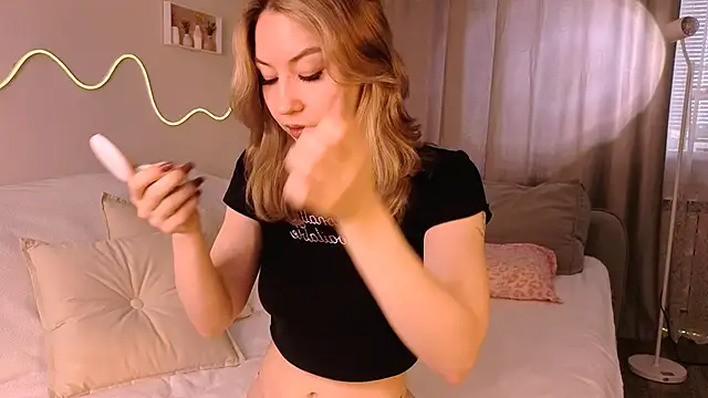 Snapshot of Lilo_Sims chatting on October 26, 5:35 am Lilo Sims online show from October 26, 5:35 am