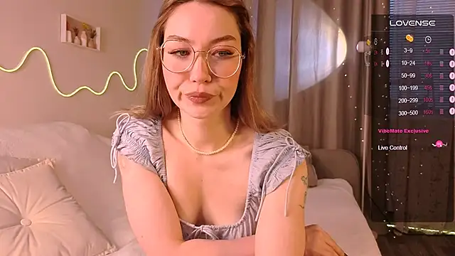 Snapshot of Lilo_Sims chatting on November 7, 2:33 am Lilo Sims online show from November 7, 2:33 am