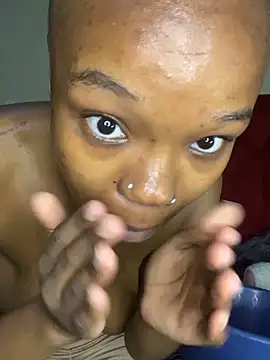 Snapshot of YummyMelanin117 chatting on October 23, 7:56 pm YummyMelanin117 online show from October 23, 7:56 pm