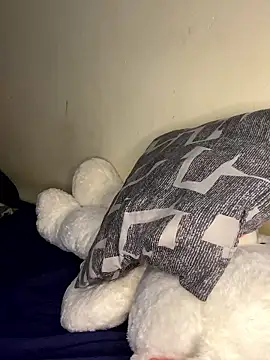 Snapshot of YummyMelanin117 chatting on January 12, 10:37 pm YummyMelanin117 online show from January 12, 10:37 pm