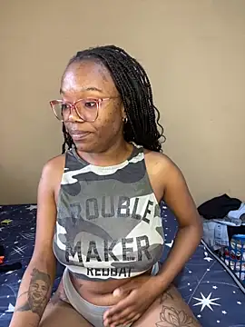 Snapshot of YummyMelanin117 chatting on March 16, 11:47 am YummyMelanin117 online show from March 16, 11:47 am