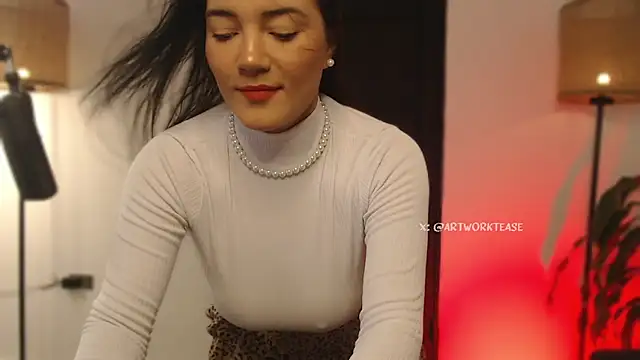 Artworktease online show from March 12, 6:33 pm