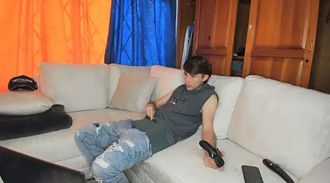 laurent 01 online show from March 22, 3:20 pm