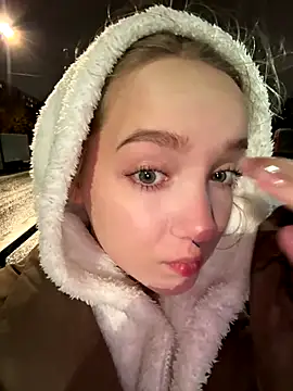 bambi lu online show from October 27, 6:01 pm