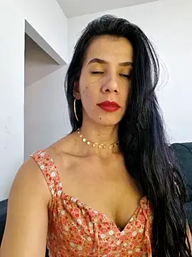 Snapshot of suzy20252 chatting on September 15, 12:05 pm suzy20252 online show from September 15, 12:05 pm