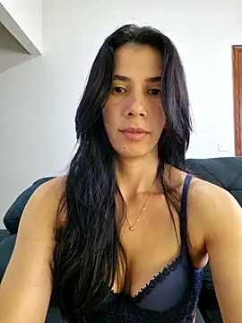 Snapshot of suzy20252 chatting on September 22, 11:23 am suzy20252 online show from September 22, 11:23 am