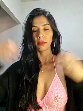 Snapshot of suzy20252 chatting on October 21, 11:33 am suzy20252 online show from October 21, 11:33 am