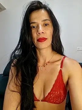 Snapshot of suzy20252 chatting on November 6, 11:55 am suzy20252 online show from November 6, 11:55 am