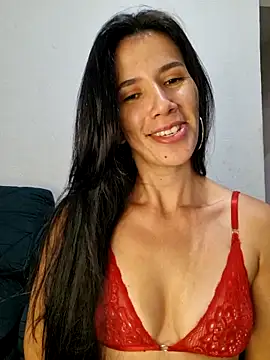 Snapshot of suzy20252 chatting on November 18, 12:20 pm suzy20252 online show from November 18, 12:20 pm