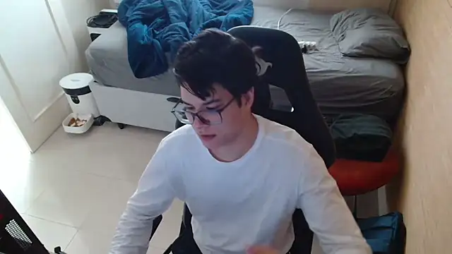 Snapshot of TimiidoSP011 chatting on November 11, 1:00 pm TimiidoSP011 online show from November 11, 1:00 pm