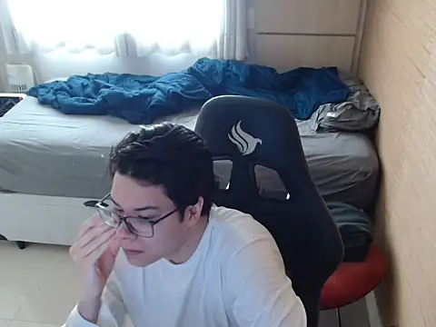 Snapshot of TimiidoSP011 chatting on November 12, 2:17 pm TimiidoSP011 online show from November 12, 2:17 pm