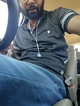 Snapshot of UAjit chatting on October 5, 9:07 am UAjit online show from October 5, 9:07 am