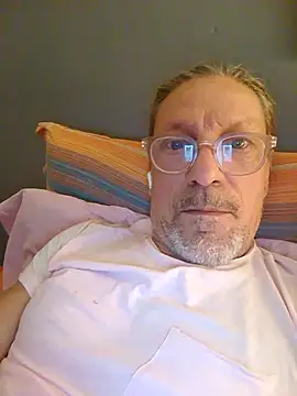 Deddyitalia3p online show from October 9, 9:57 pm