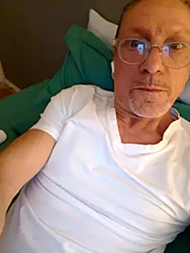 Deddyitalia3p online show from November 9, 7:34 pm