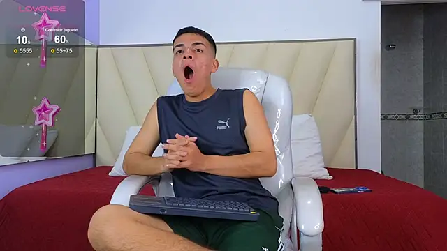 Hotboy21  online show from November 8, 4:12 am