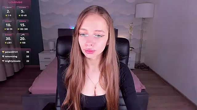 Amy Waynee online show from December 5, 4:21 am