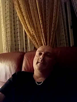 Snapshot of Alexis_Bull chatting on September 23, 9:29 pm Alexis Bull online show from September 23, 9:29 pm