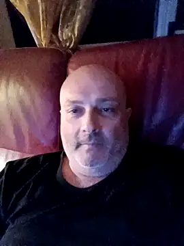 Alexis Bull online show from May 2, 11:10 pm