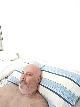 Alexis Bull online show from May 7, 9:47 am