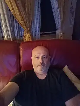 Alexis Bull online show from June 6, 10:25 pm