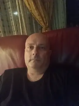 Alexis Bull online show from June 17, 9:27 pm