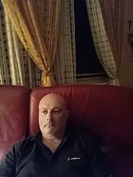 Alexis Bull online show from June 25, 11:53 pm