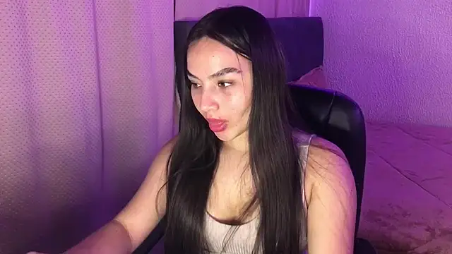 Snapshot of amelia_hall chatting on June 25, 11:42 pm amelia hall online show from June 25, 11:42 pm