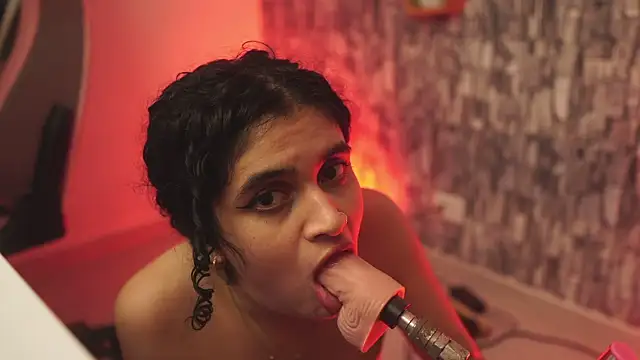 bonniie 98  online show from April 10, 4:28 am