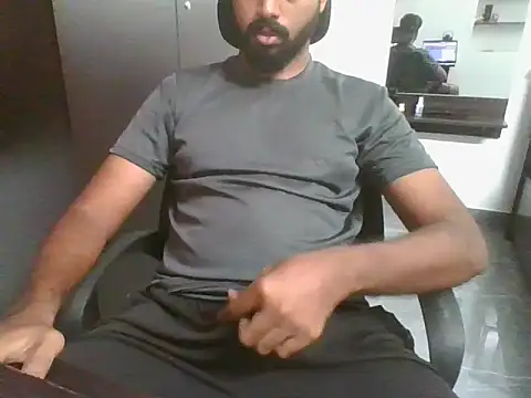 lovelyakash69 online show from October 13, 4:23 am