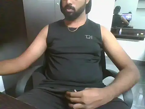 lovelyakash69 online show from October 20, 6:25 am