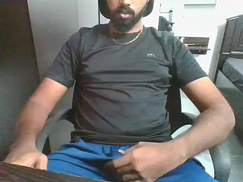 lovelyakash69 online show from December 18, 7:47 am