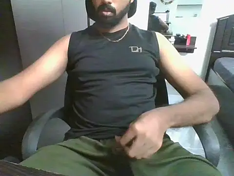 Snapshot of lovelyakash69 chatting on May 31, 9:38 am lovelyakash69 online show from May 31, 9:38 am