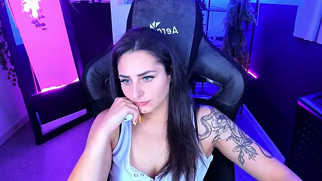 Snapshot of ValeriiMills chatting on September 22, 3:47 pm ValeriiMills online show from September 22, 3:47 pm